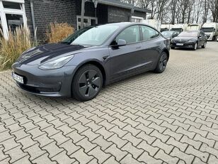 Tesla Long Range RWD hatchback