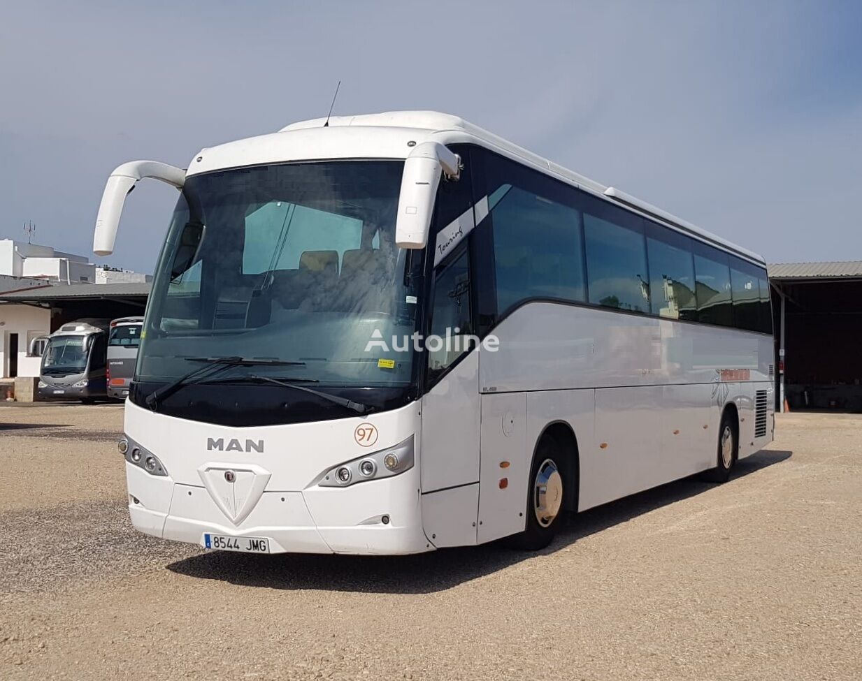 MAN  NOGE TOURING + 460CV + 61PAX+año 2006 coach bus