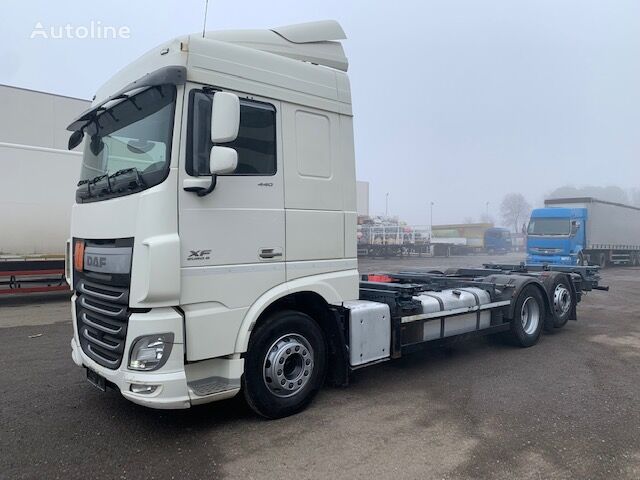DAF XF 105.440 container chassis