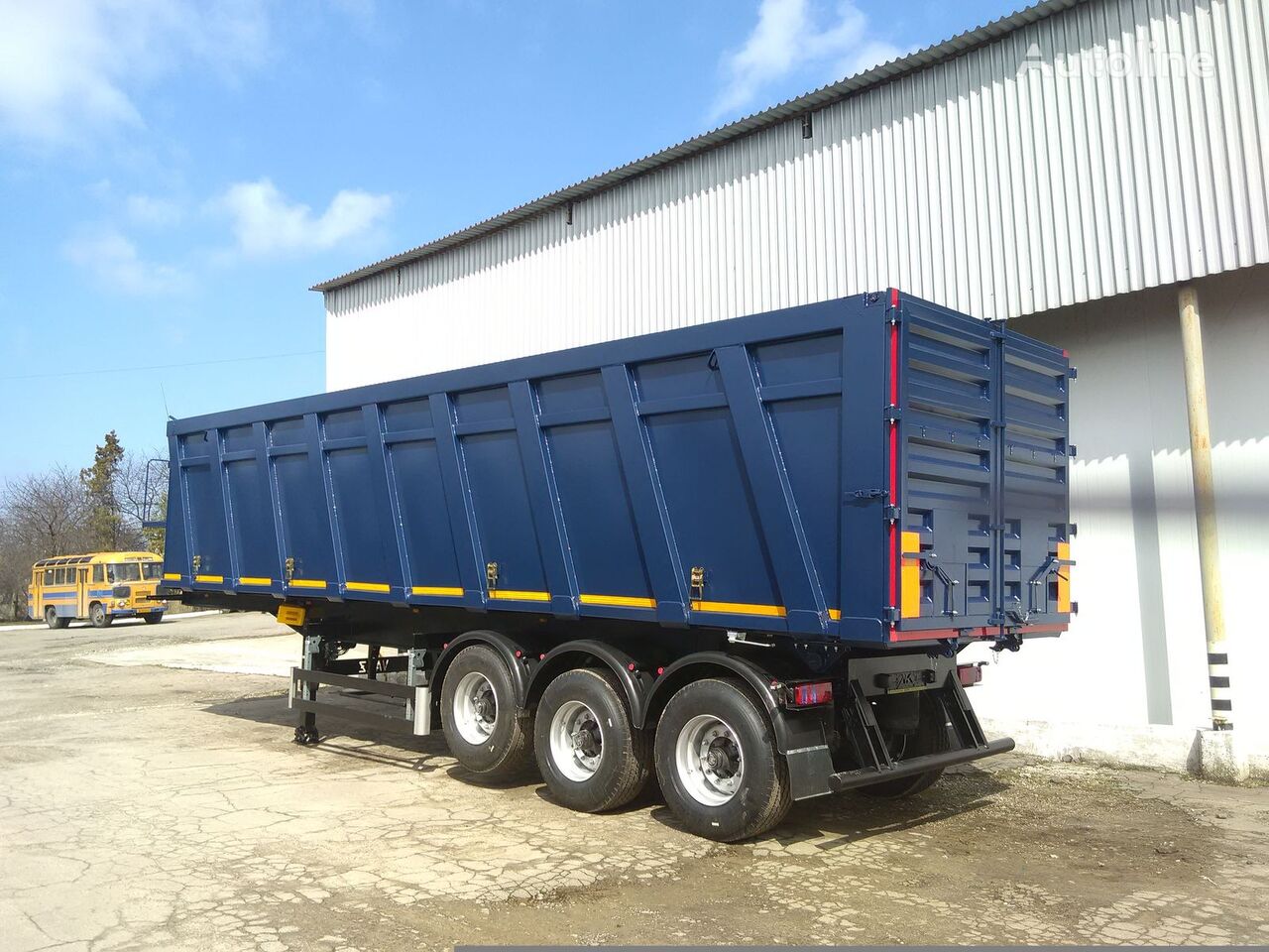 new VARZ NPS-2750P grain semi-trailer