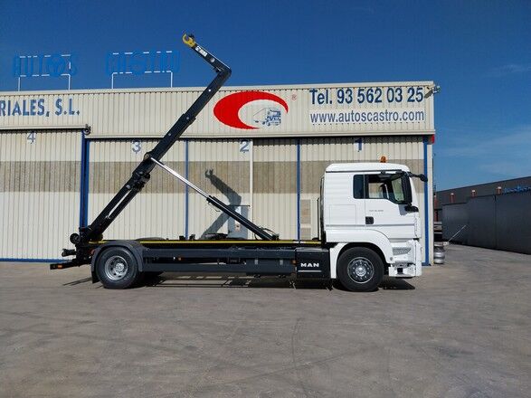 MAN TGS 18.400 hook lift truck