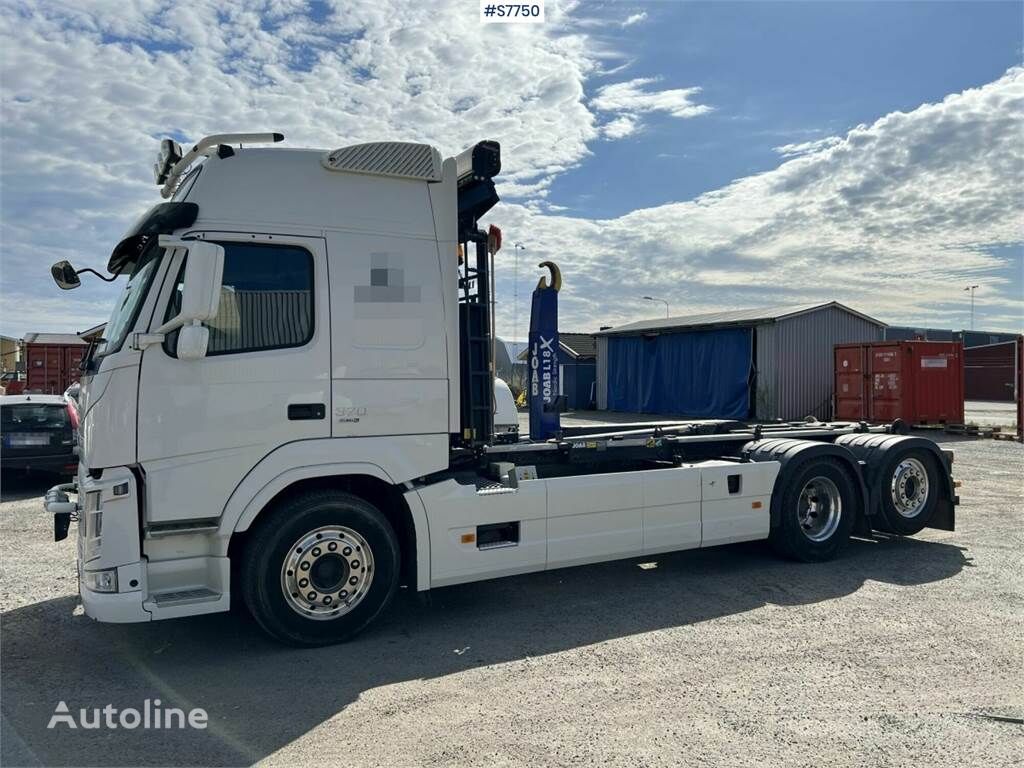 Volvo FM 6x2 hook lift truck