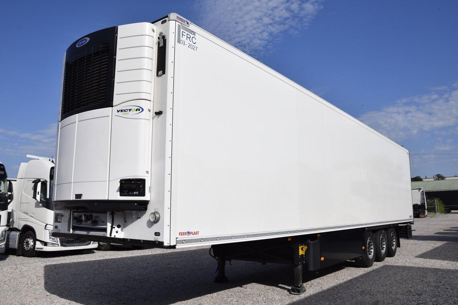 Schmitz Cargobull SKO 24/L - FP 60 Carrier Vector 1550 refrigerated semi-trailer