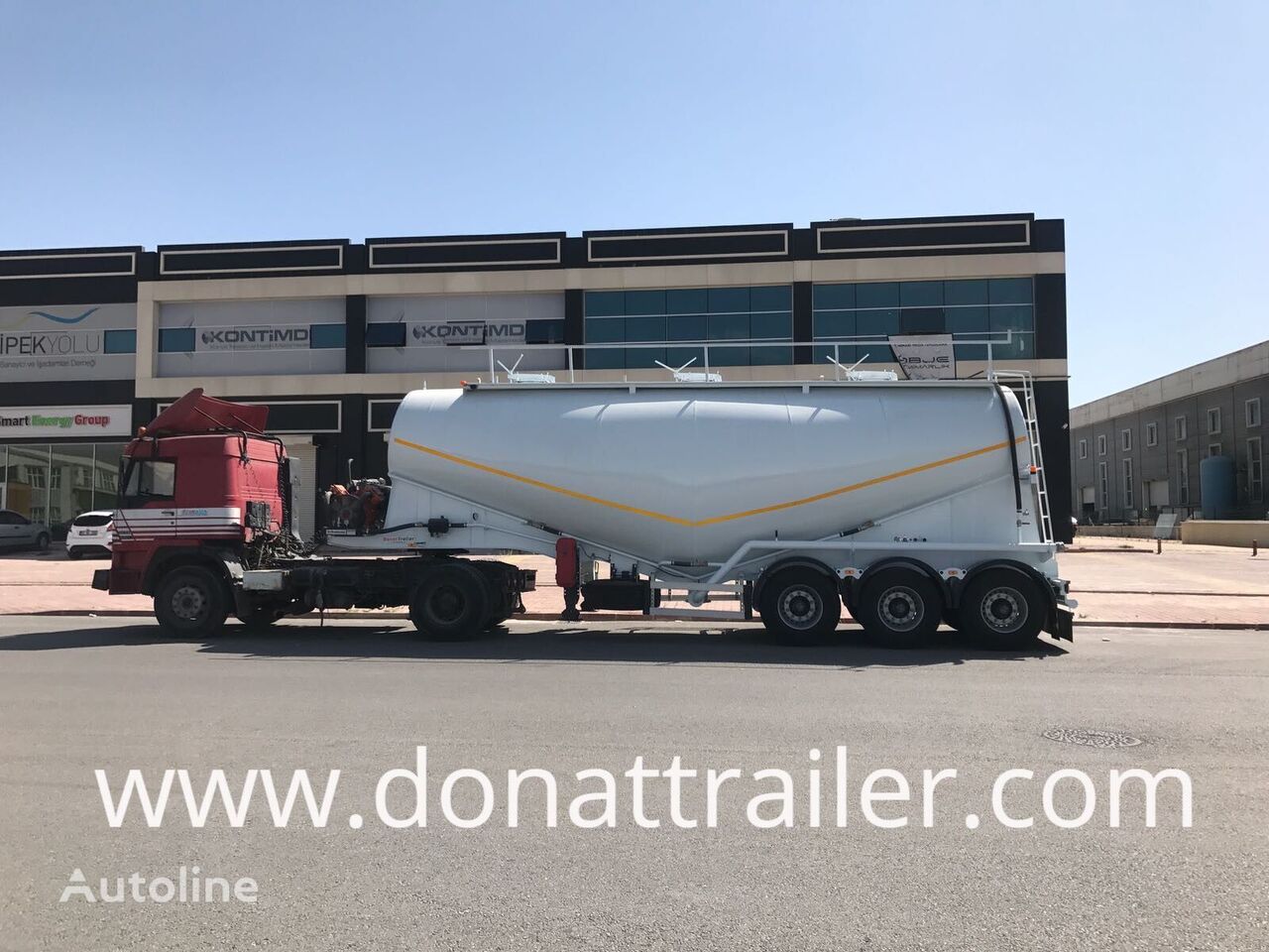 new Donat V-Type Dry Bulk cement tank trailer