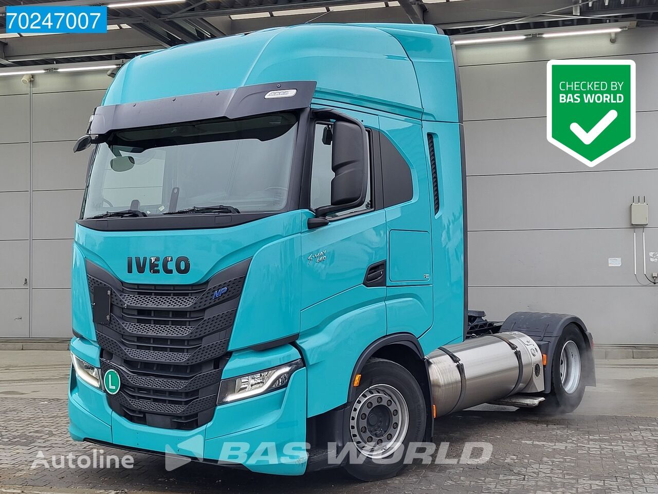 IVECO S-Way 460 4X2 LNG 2x Tanks Retarder ACC Standklima truck tractor