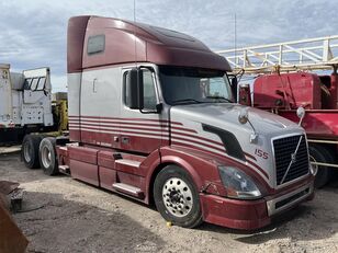 Volvo VNL 6X4 truck tractor